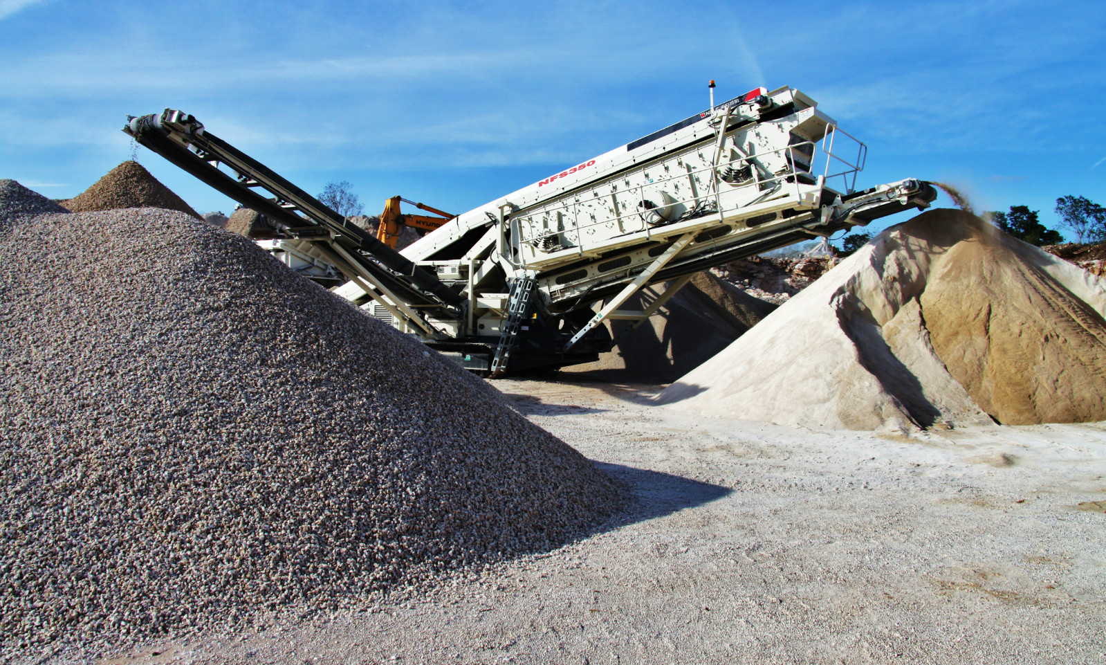 采石场振动筛-石料生产线设备-提供方案